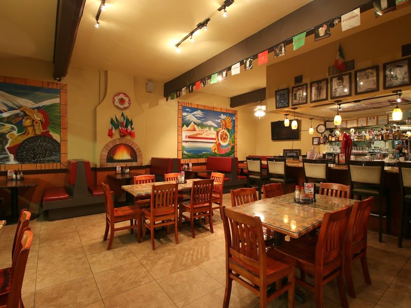 Amigo's interior